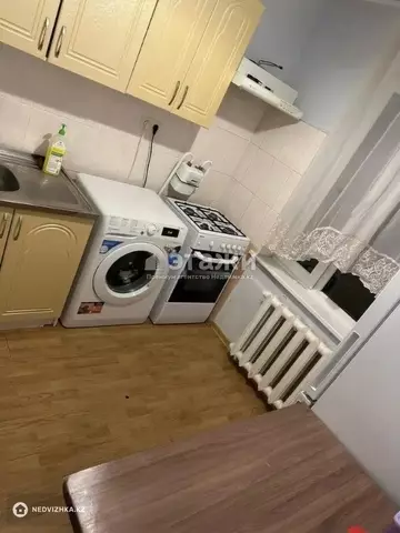 2-комнатная квартира, этаж 4 из 4, 42 м²
