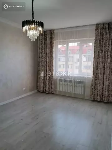 2-комнатная квартира, этаж 8 из 9, 60 м²