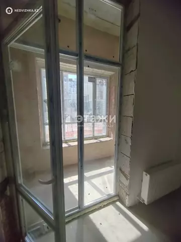 1-комнатная квартира, этаж 1 из 9, 37 м²