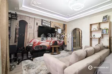 1-комнатная квартира, этаж 9 из 9, 44 м²