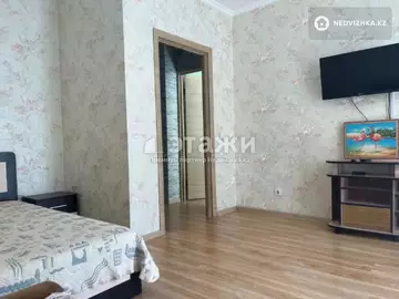 1-комнатная квартира, этаж 4 из 12, 45 м²