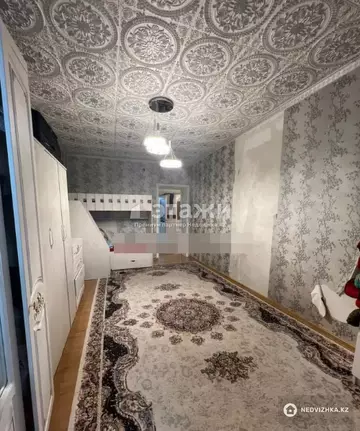 2-комнатная квартира, этаж 4 из 12, 64 м²