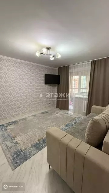 1-комнатная квартира, этаж 8 из 9, 38 м²