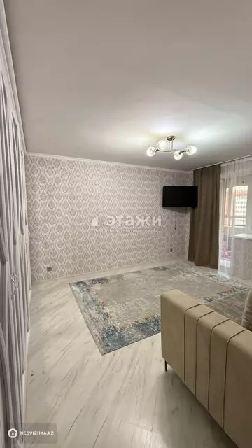 1-комнатная квартира, этаж 8 из 9, 38 м²