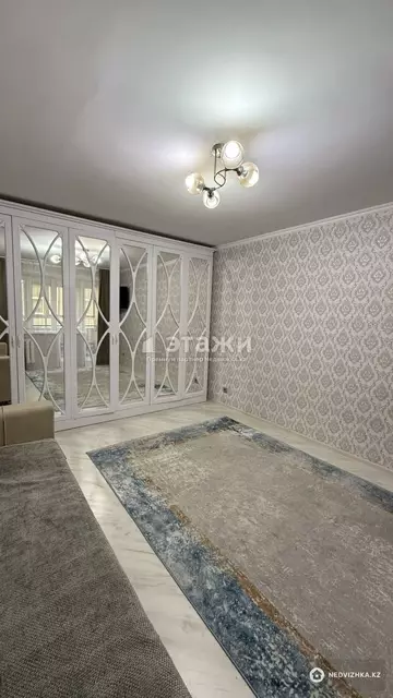 1-комнатная квартира, этаж 8 из 9, 38 м²