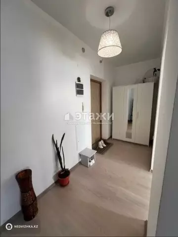 1-комнатная квартира, этаж 8 из 9, 37 м²