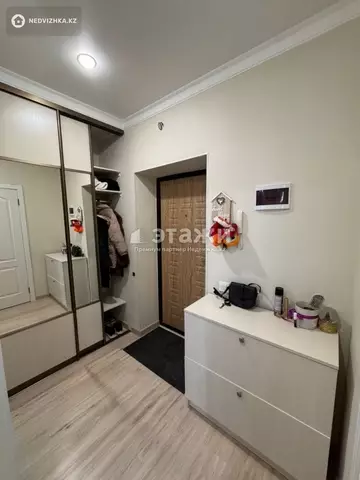 1-комнатная квартира, этаж 3 из 7, 37 м²