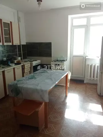 2-комнатная квартира, этаж 3 из 9, 65 м²