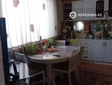 9-комнатный дом, 5.5 соток, 150 м²