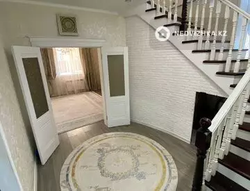 4-комнатный дом, 5 соток, 138 м²