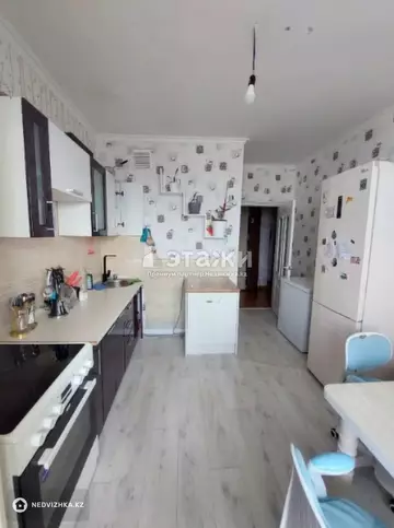 2-комнатная квартира, этаж 12 из 13, 63 м²