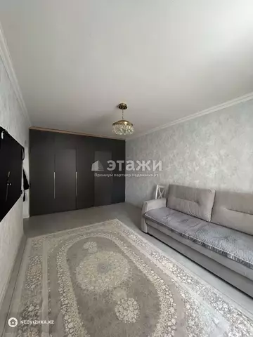 1-комнатная квартира, этаж 1 из 13, 36 м²