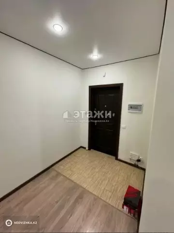 2-комнатная квартира, этаж 1 из 10, 56 м²