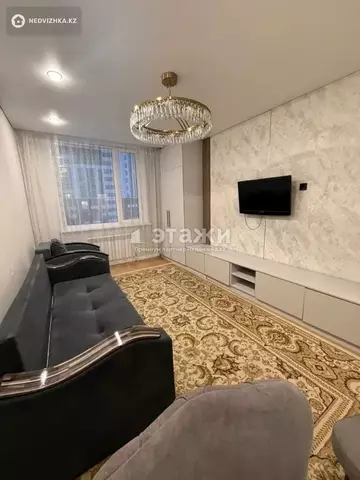 2-комнатная квартира, этаж 4 из 12, 46 м²