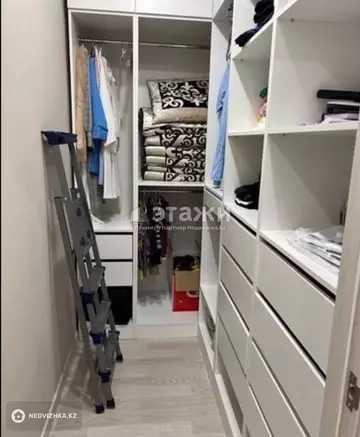 1-комнатная квартира, этаж 4 из 10, 44 м²