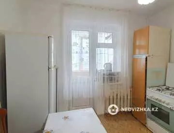 2-комнатная квартира, этаж 1 из 5, 54 м²