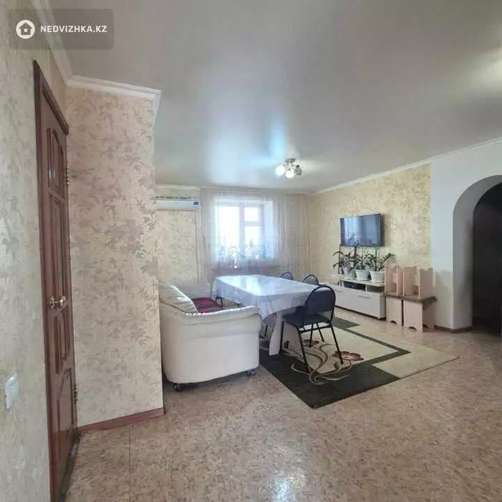 93.2 м², 4-комнатная квартира, этаж 3 из 5, 93 м², изображение - 1