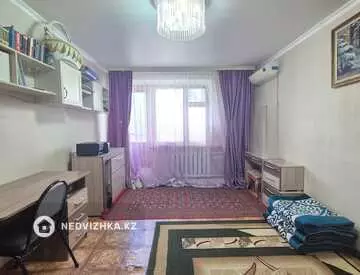 4-комнатная квартира, этаж 3 из 5, 93 м²