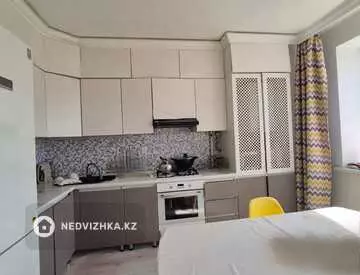 3-комнатная квартира, этаж 4 из 5, 86 м²