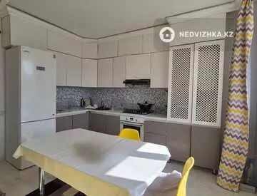 3-комнатная квартира, этаж 4 из 5, 86 м²