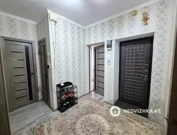 3-комнатная квартира, этаж 3 из 5, 65 м²