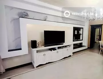 5-комнатная квартира, этаж 5 из 6, 176 м²
