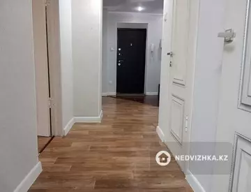 2-комнатная квартира, этаж 1 из 9, 65 м², посуточно