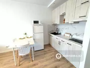 1-комнатная квартира, этаж 3 из 10, 27 м²