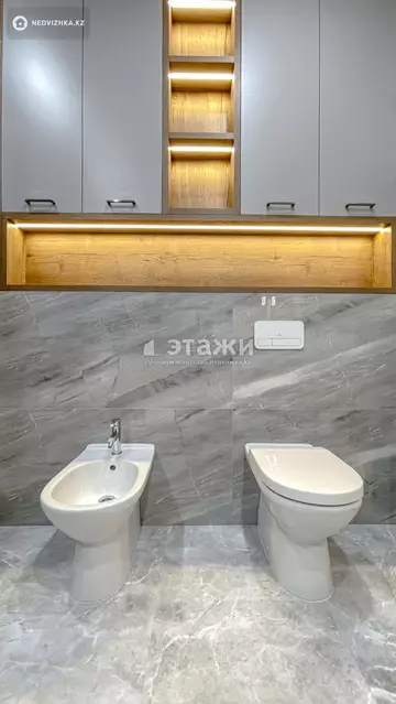 3-комнатная квартира, этаж 9 из 9, 215 м²