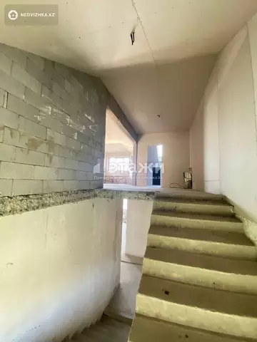 9-комнатная квартира, этаж 1 из 4, 611 м²