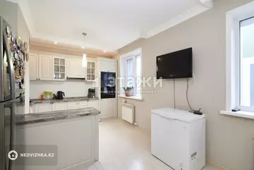 3-комнатная квартира, этаж 7 из 23, 95 м²