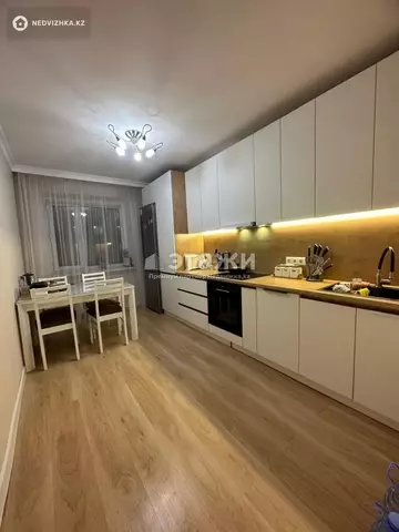 2-комнатная квартира, этаж 4 из 6, 53 м²