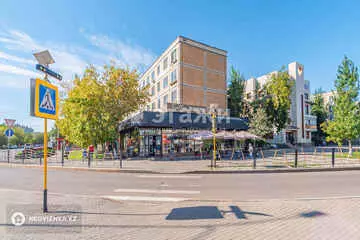 2-комнатная квартира, этаж 4 из 5, 46 м²
