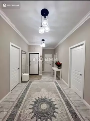 4-комнатная квартира, этаж 8 из 16, 112 м²