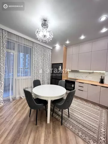 3-комнатная квартира, этаж 2 из 9, 101 м²