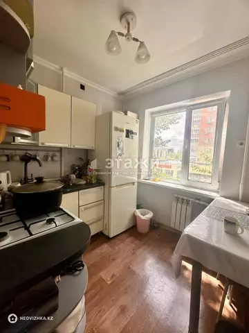 2-комнатная квартира, этаж 3 из 5, 46 м²