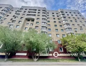 4-комнатная квартира, этаж 3 из 9, 100 м²