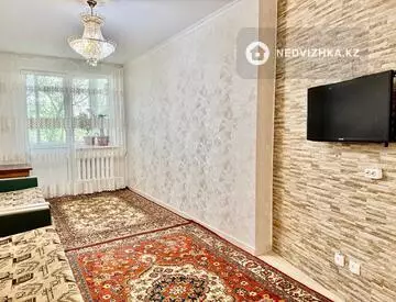 4-комнатная квартира, этаж 3 из 9, 100 м²