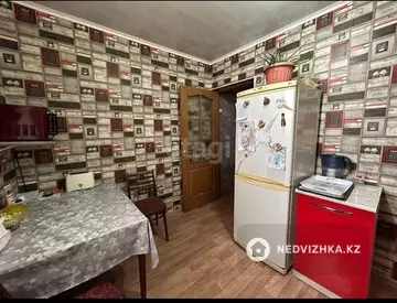 1-комнатная квартира, этаж 10 из 12, 40 м²