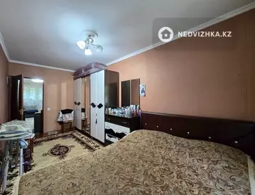 3-комнатная квартира, этаж 3 из 5, 60 м²