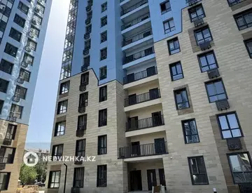 2-комнатная квартира, этаж 13 из 20, 72 м²