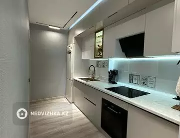 3-комнатная квартира, этаж 4 из 12, 94 м²
