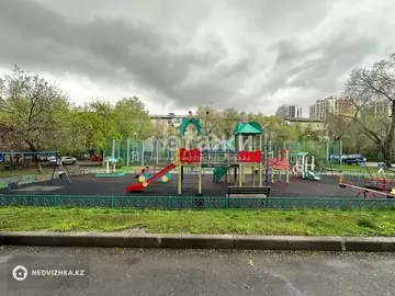 2-комнатная квартира, этаж 1 из 5, 54 м²