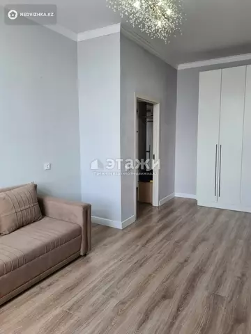 1-комнатная квартира, этаж 1 из 9, 38 м²