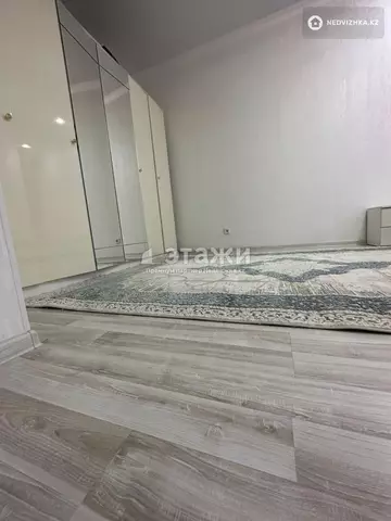 1-комнатная квартира, этаж 8 из 12, 38 м²