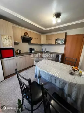 2-комнатная квартира, этаж 3 из 5, 43 м²