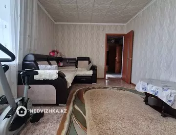 2-комнатная квартира, этаж 3 из 3, 50 м²