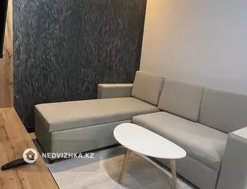 2-комнатная квартира, этаж 9 из 9, 50 м², посуточно