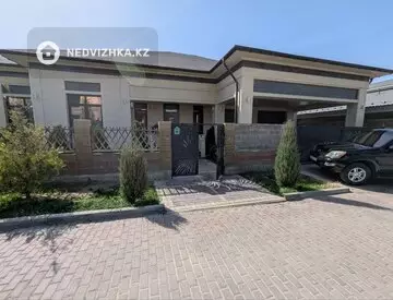 3-комнатный дом, 11 соток, 300 м²