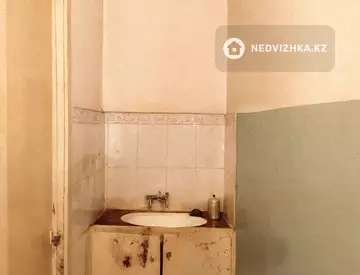 1-комнатная квартира, этаж 3 из 5, 38 м²